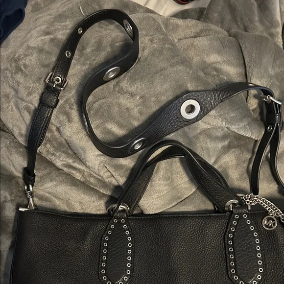 Like New Black Pebbled Leather Michael Kors Hand/Shoulder Bag With Metal Details - Picture 3 of 15